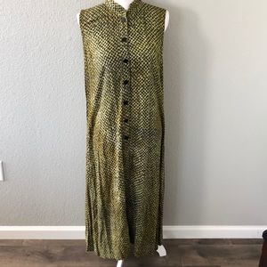 Sleeveless maxi dress